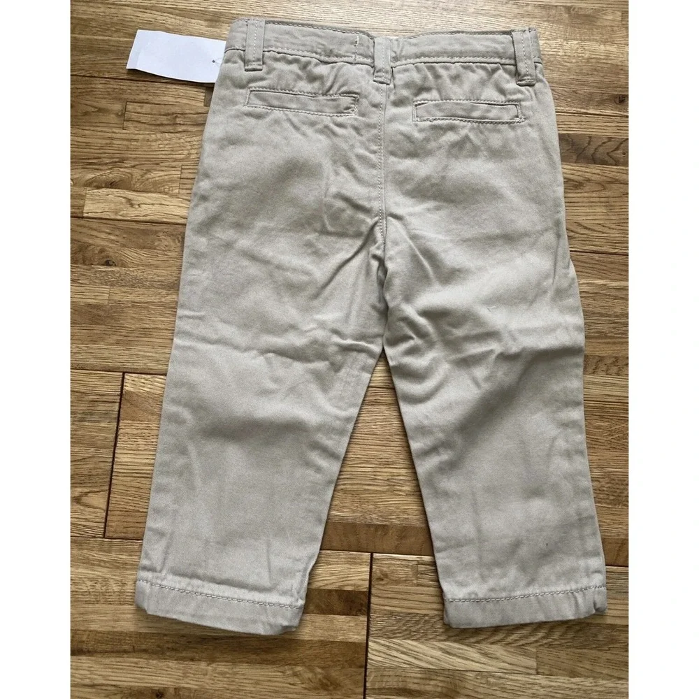 NWT- OshKosh B'gosh Boys Toddler Khaki Chino Pants 18‎ Mo